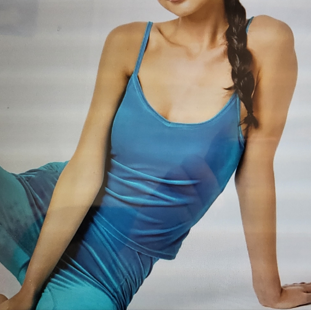 NWT Lilly Cassis bra tank XS - Picture 1 of 7